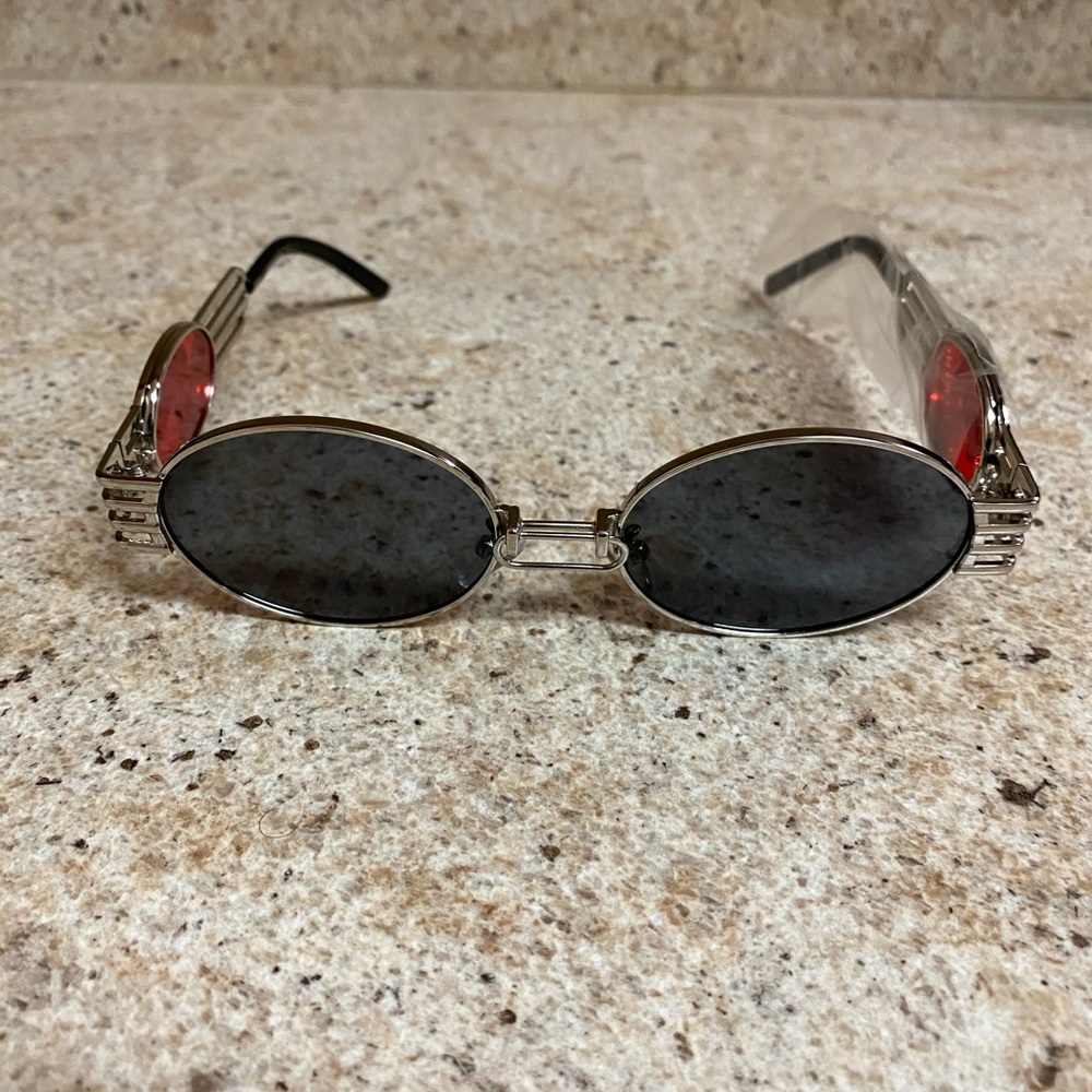 Cloudy Gray & Black Dragon Oval Frames